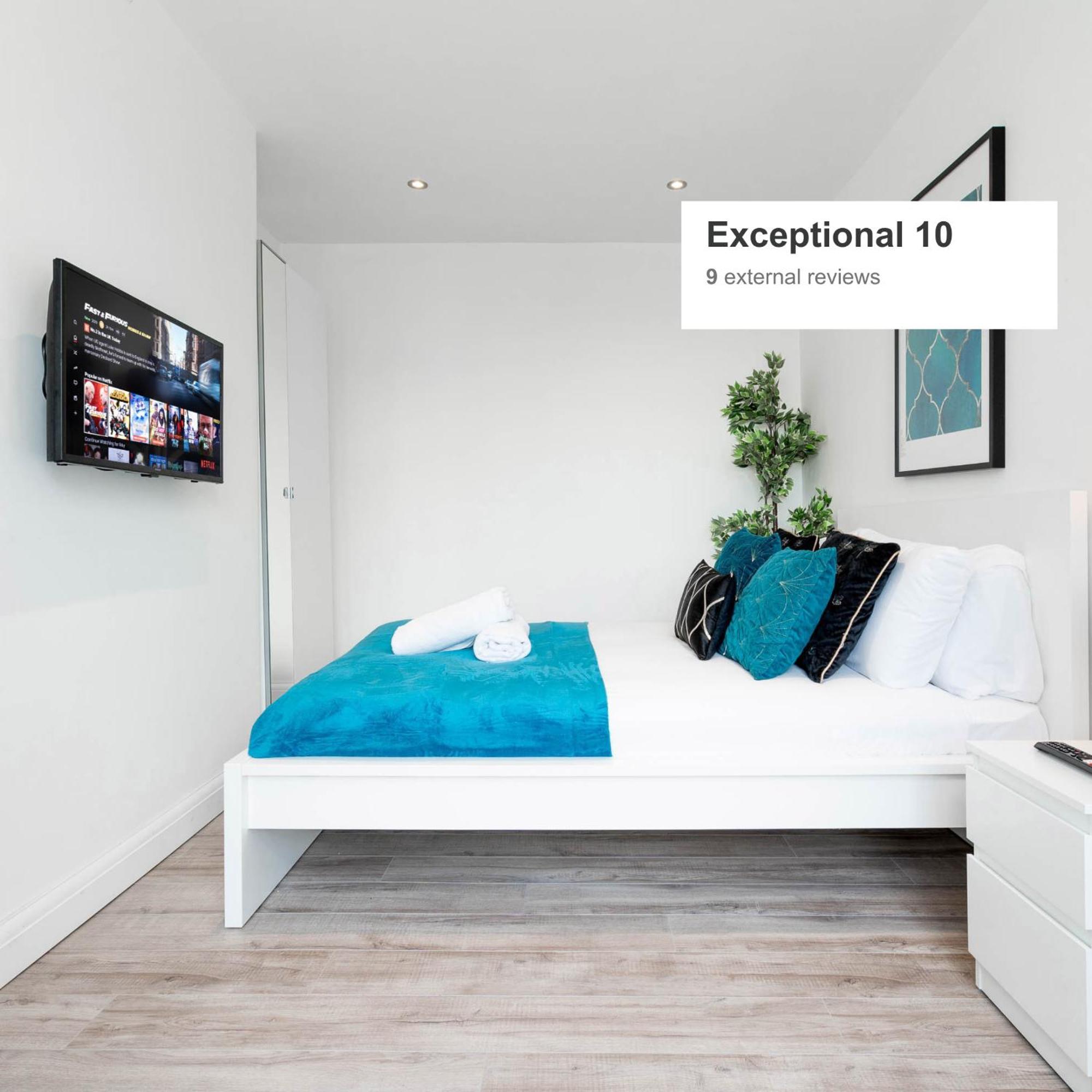 4 Bedroom House - Parking & Garden - Smart Tvs - Netflix - Wifi - Top Rated - 22Cg Бирмингам Екстериор снимка
